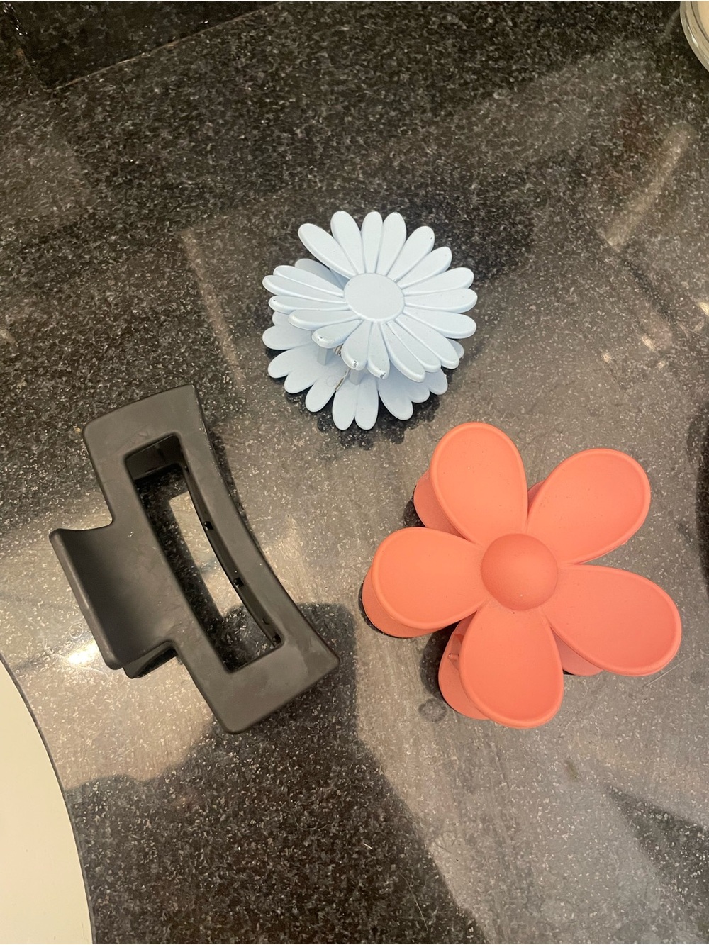 Hair Clips - Picture 3 of 5